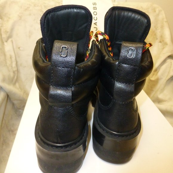 Marc Jacobs Platform Boots in Black Leather - Picture 4 of 9